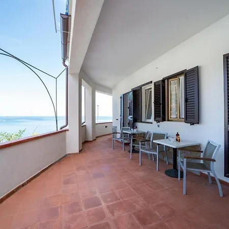 La Stella ホテル 3*