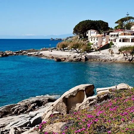 La Stella Hotel 3*